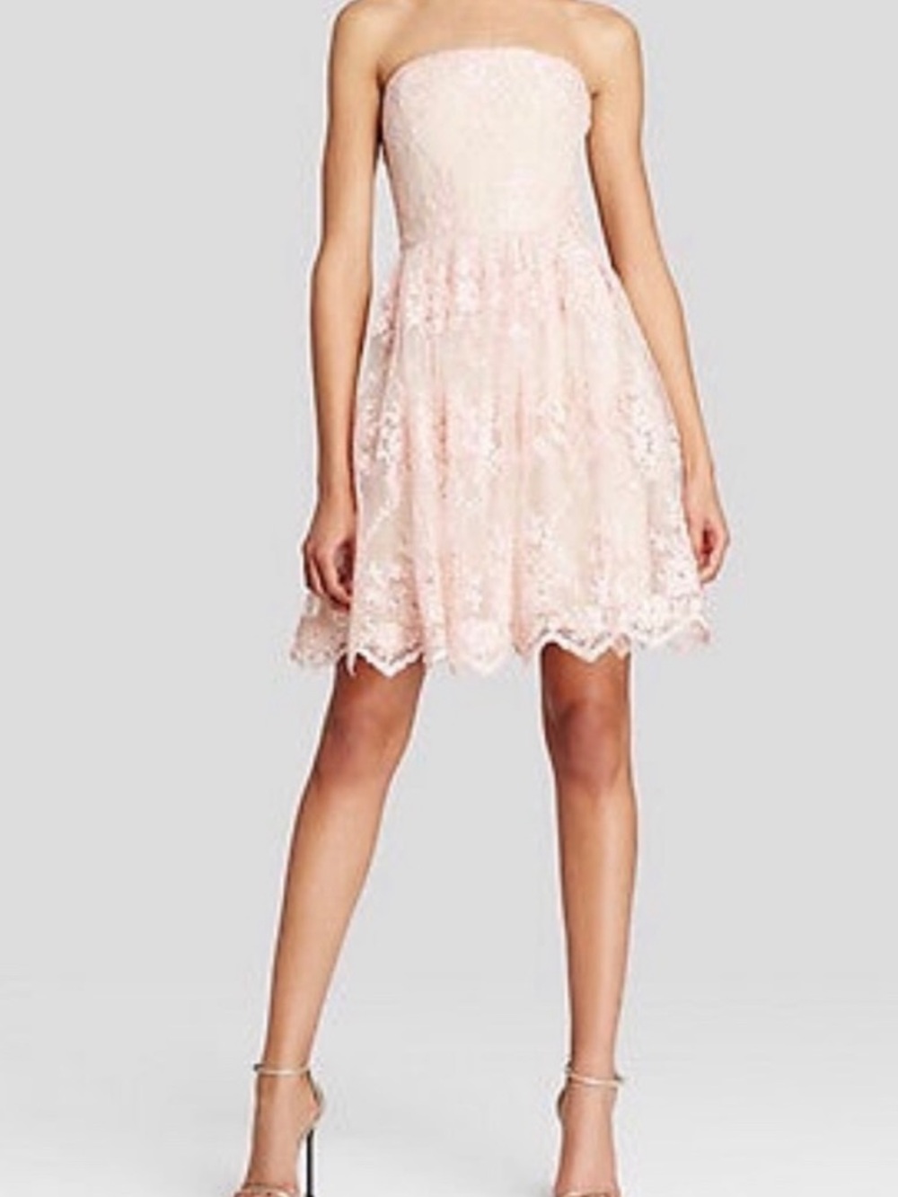 Vera Wang Blush Pink Lace Dress with Nude Underlay - Size 4. Removable straps